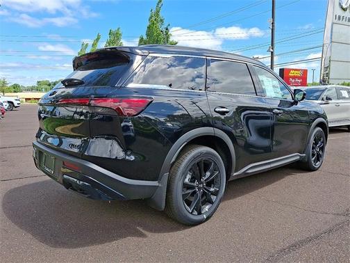 2025 INFINITI QX60 LUXE