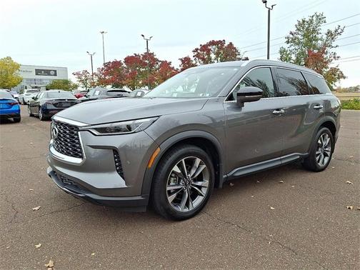 2023 INFINITI QX60 LUXE