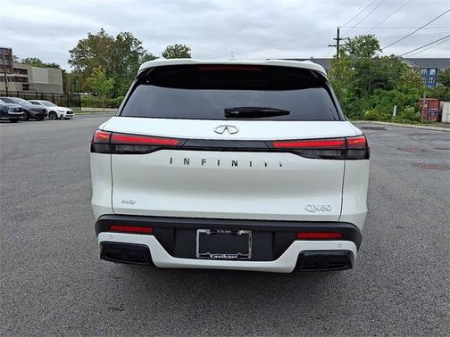 2025 INFINITI QX60 LUXE