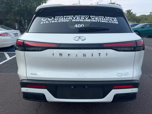 2025 INFINITI QX60 LUXE