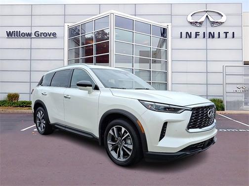 2025 INFINITI QX60 LUXE