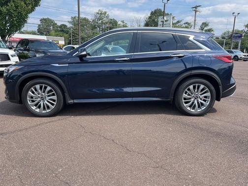 2024 INFINITI QX50 LUXE