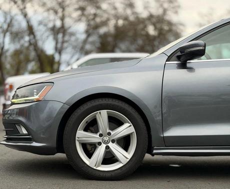 2017 Volkswagen Jetta 1.8T SEL