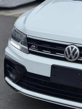 2020 Volkswagen Tiguan 2.0T SE R-Line Black