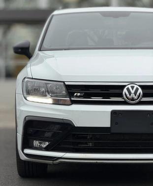 2020 Volkswagen Tiguan 2.0T SE R-Line Black