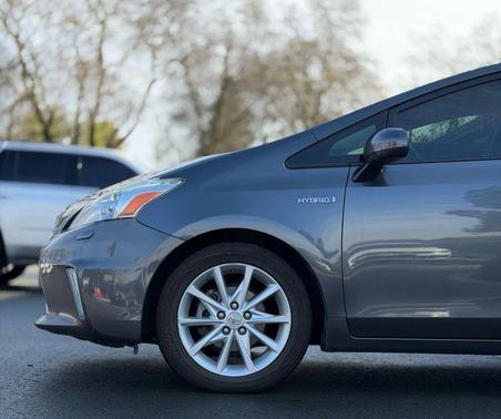 2012 Toyota Prius v Five