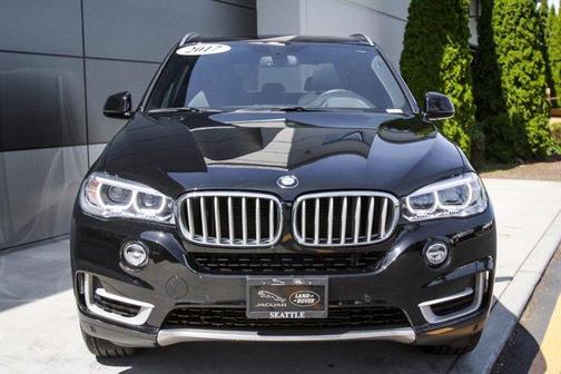 Photo 3 of 31 of 2017 BMW X5 xDrive35i