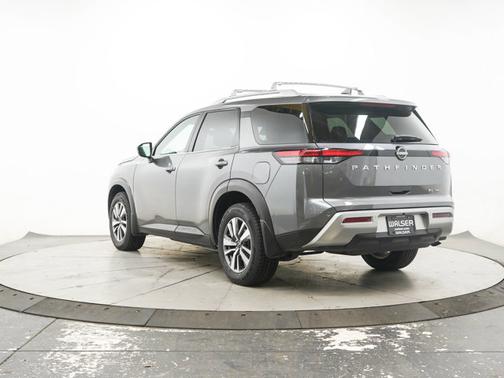 Gun Metallic 2024 Nissan Pathfinder SL