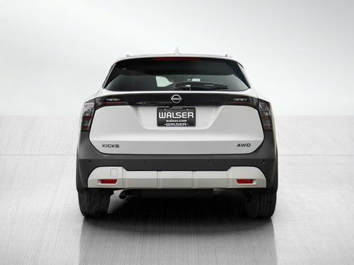 2025 Nissan Kicks SV