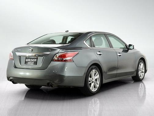 Gun Metallic 2015 Nissan Altima 2.5