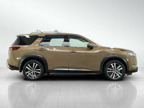 Baja Storm 2023 Nissan Pathfinder Platinum