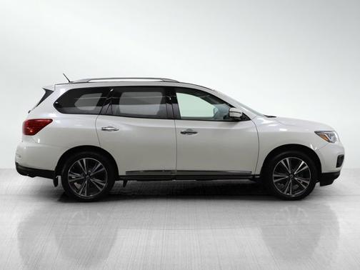 2018 Nissan Pathfinder Platinum