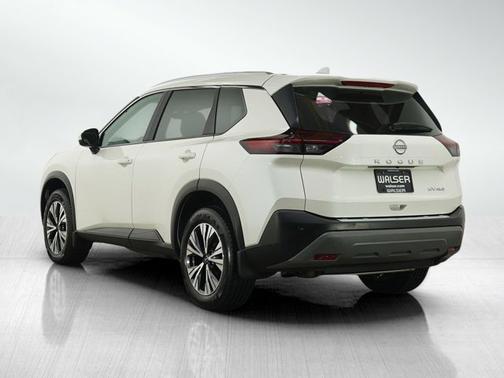Pearl White Tricoat 2023 Nissan Rogue SV