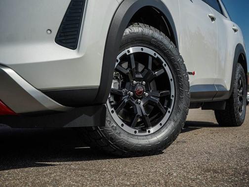 Everest White Pearl Tricoat 2026 Nissan Pathfinder Rock Creek
