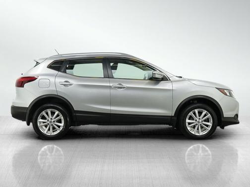 2017 Nissan Rogue Sport SV