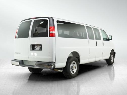Summit White 2025 Chevrolet Express 3500 LT
