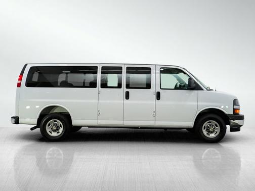 Summit White 2025 Chevrolet Express 3500 LT