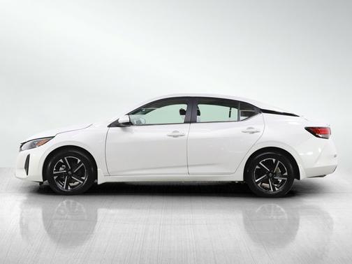 Aspen White Tricoat 2025 Nissan Sentra SV