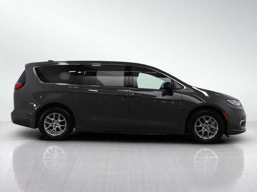 Ceramic Gray Clearcoat 2025 Chrysler Pacifica Select