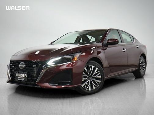 Garnet Pearl Metallic 2023 Nissan Altima 2.5 SV