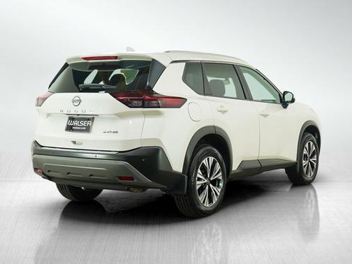Pearl White Tricoat 2023 Nissan Rogue SV