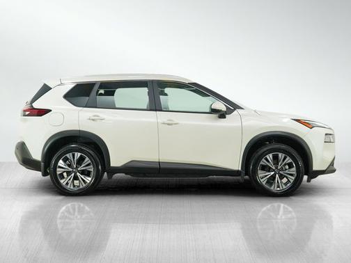 Pearl White Tricoat 2023 Nissan Rogue SV