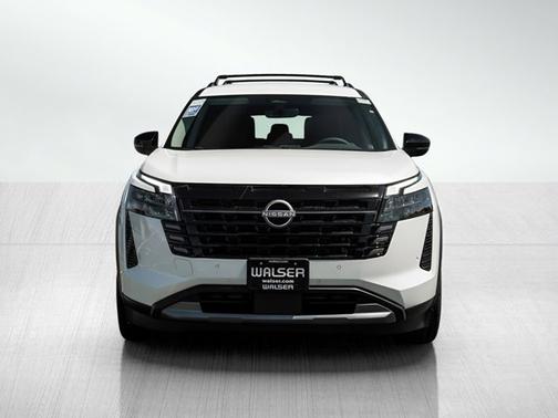 Everest White Pearl Tricoat 2026 Nissan Pathfinder SL