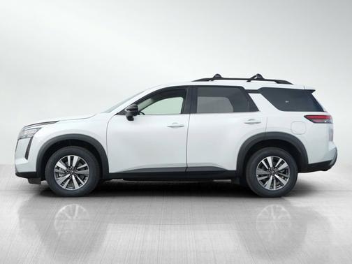 Everest White Pearl Tricoat 2026 Nissan Pathfinder SL