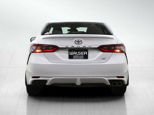 0040 2024 Toyota Camry SE