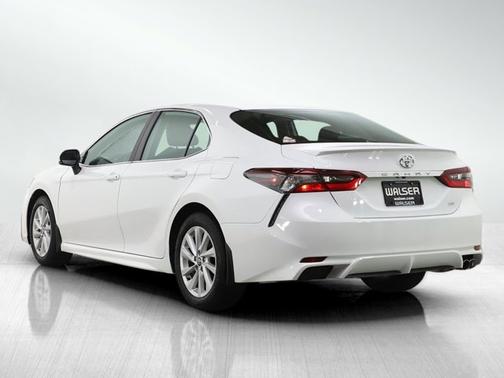 0040 2024 Toyota Camry SE