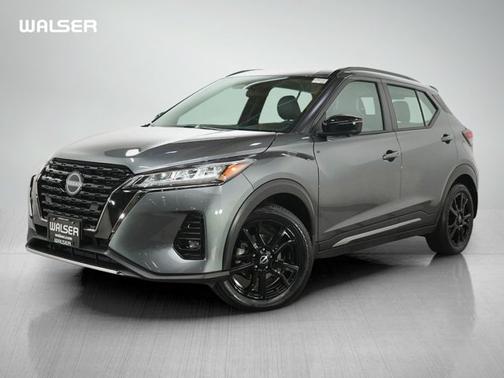 Gun Metallic 2024 Nissan Kicks SR