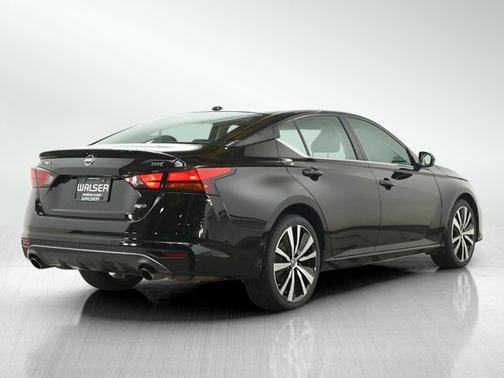 Super Black Clearcoat 2020 Nissan Altima 2.5 SR