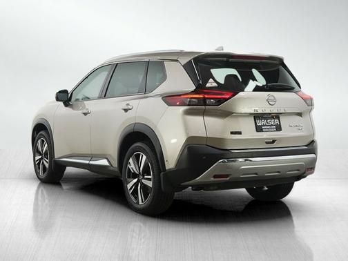 Champagne Silver Metallic 2022 Nissan Rogue Platinum