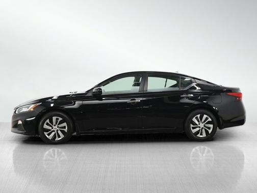 Super Black Clearcoat 2019 Nissan Altima 2.5 S