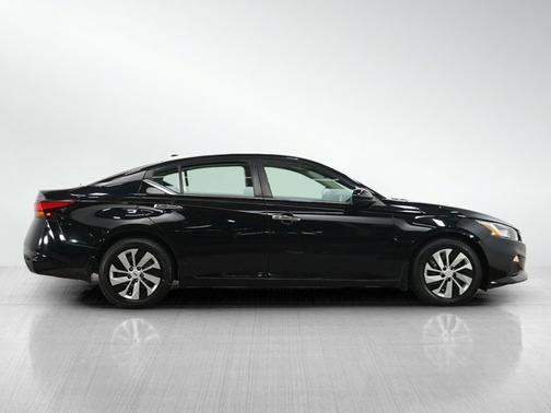 Super Black Clearcoat 2019 Nissan Altima 2.5 S