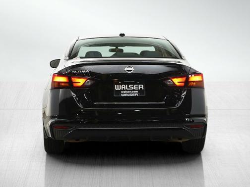 Super Black Clearcoat 2019 Nissan Altima 2.5 S