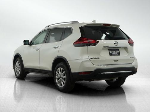 Pearl White 2017 Nissan Rogue SV