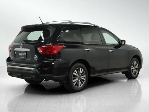 2018 Nissan Pathfinder SV