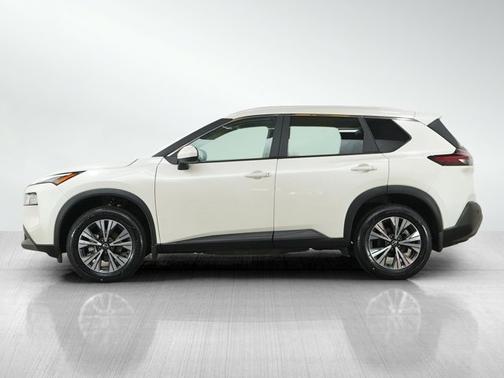 Pearl White Tricoat 2023 Nissan Rogue SV