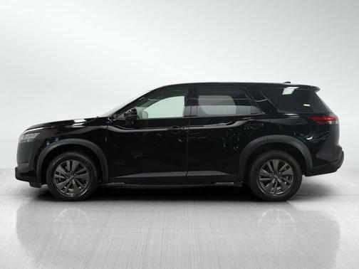 2022 Nissan Pathfinder S