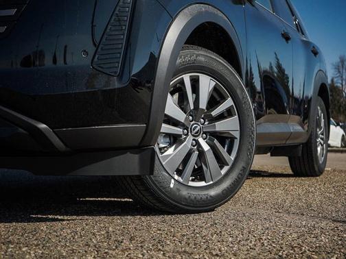 Super Black 2026 Nissan Pathfinder SV