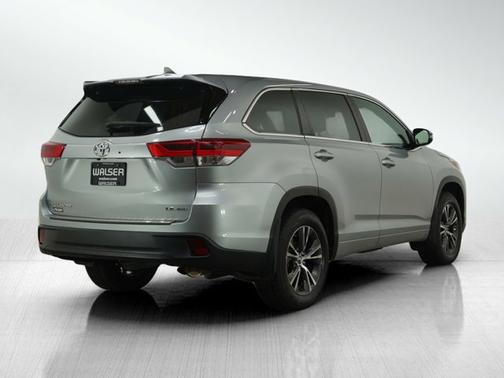 2017 Toyota Highlander LE