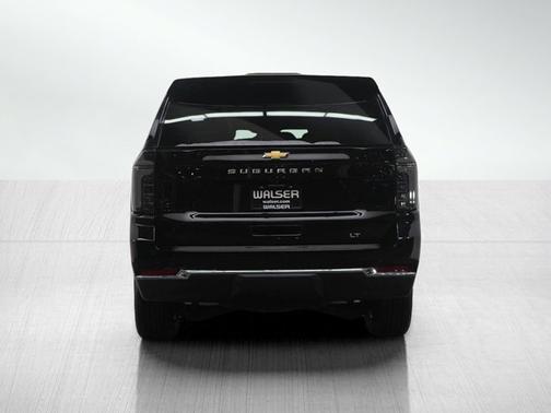 2025 Chevrolet Suburban LT