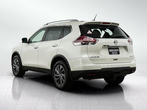 Pearl White 2016 Nissan Rogue SL