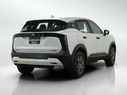 2025 Nissan Kicks S