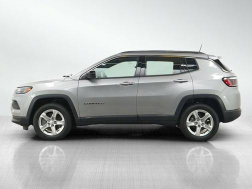 Billet Silver Metallic Clearcoat 2023 Jeep Compass Latitude