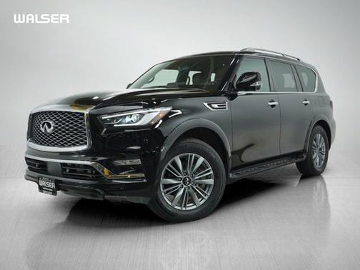 2023 INFINITI QX80 LUXE
