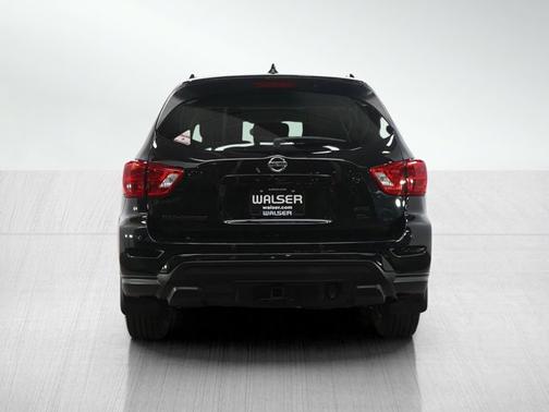 Magnetic Black Pearl 2020 Nissan Pathfinder SL