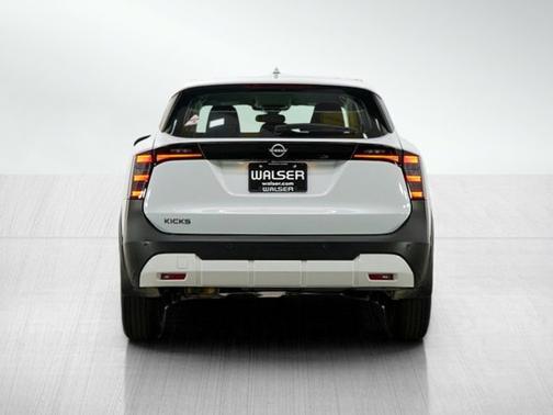 2025 Nissan Kicks S