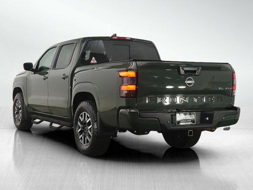 2024 Nissan Frontier SL